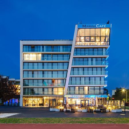 Ultra Marine By Zdrojowa Hotel Kołobrzeg Buitenkant foto