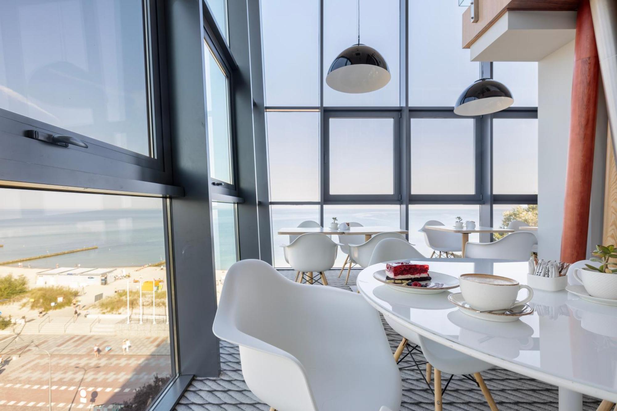 Ultra Marine By Zdrojowa Hotel Kołobrzeg Buitenkant foto