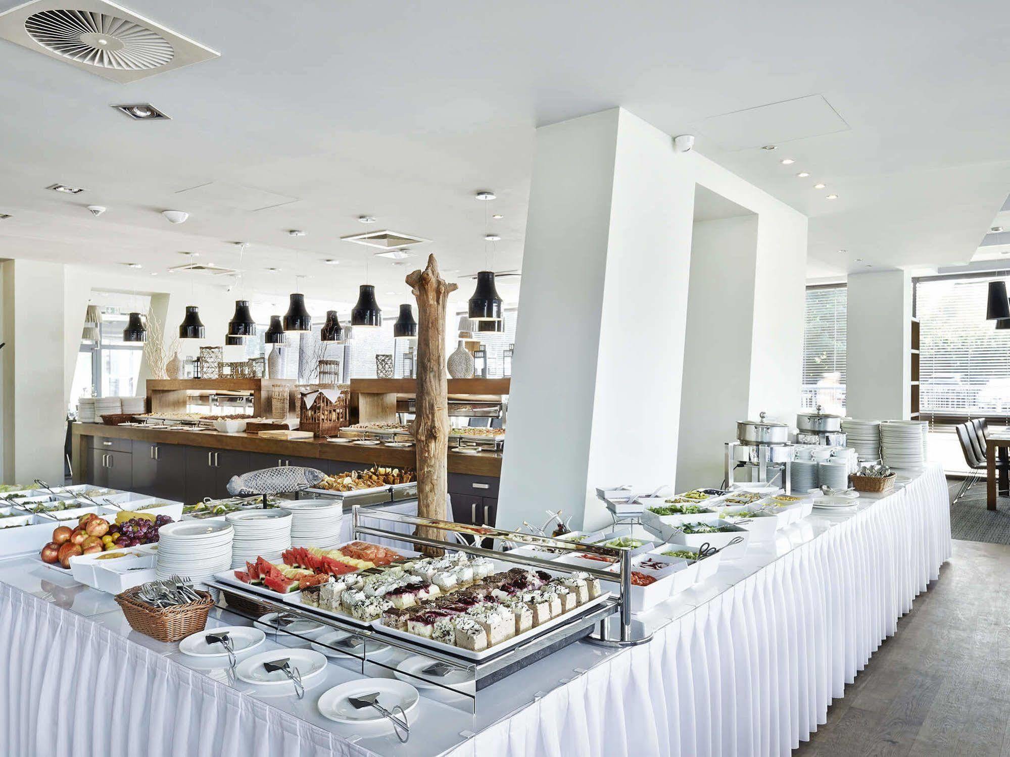 Ultra Marine By Zdrojowa Hotel Kołobrzeg Buitenkant foto